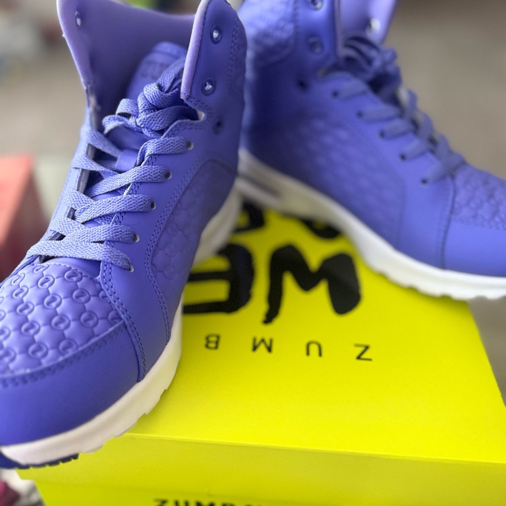 Zumba Fitness Purple Sneakers Mesh Performance - Picture 7 of 7